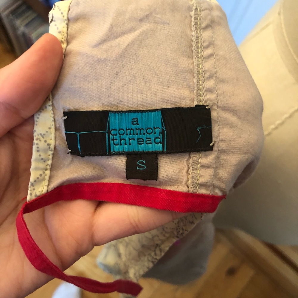 A Common Thread open back top small - Picture 6 of 8